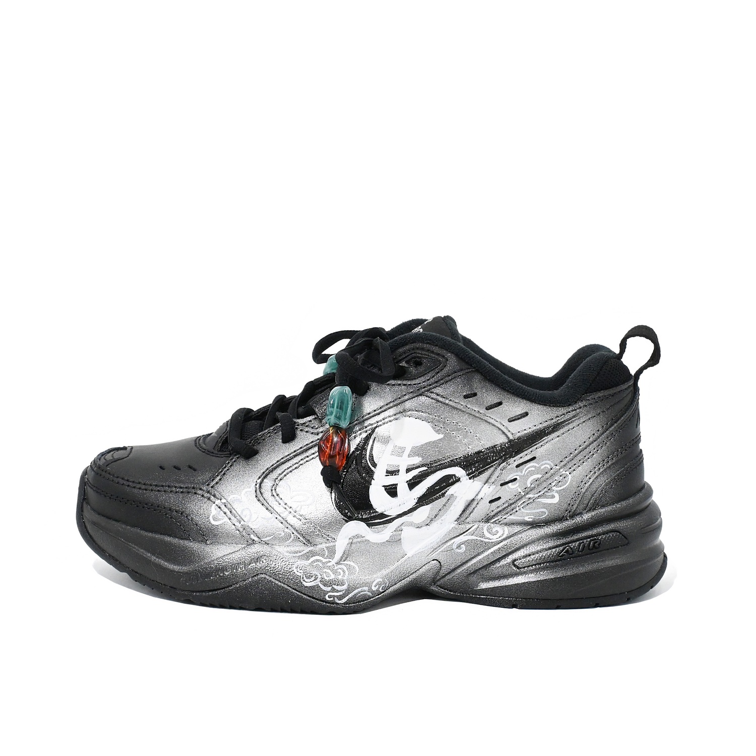 Nike Air Monarch 4 Low Top Chunky Sneakers Unisex Black White
Nike Air Monarch 4 Low Top Chunky Sneakers Unisex Black White