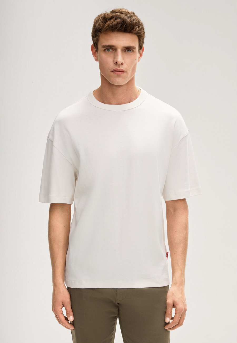 Футболка JOOP! Jeans CIARLAN, Creme/Off-White, Белый, Футболка JOOP! Jeans CIARLAN, Creme/Off-White
Футболка JOOP! Jeans CIARLAN, Creme/Off-White, Белый, Футболка JOOP! Jeans CIARLAN, Creme/Off-White