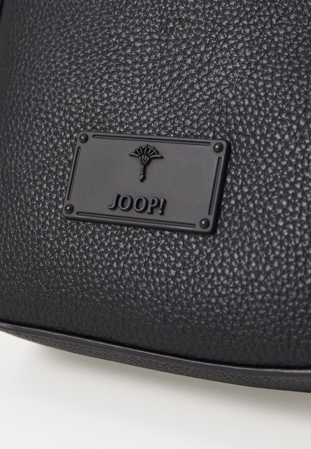 Сумка через плечо NEPEZZANO RAFAEL SHOULDERBAG UNISEX JOOP!, черный
Сумка через плечо NEPEZZANO RAFAEL SHOULDERBAG UNISEX JOOP!, черный