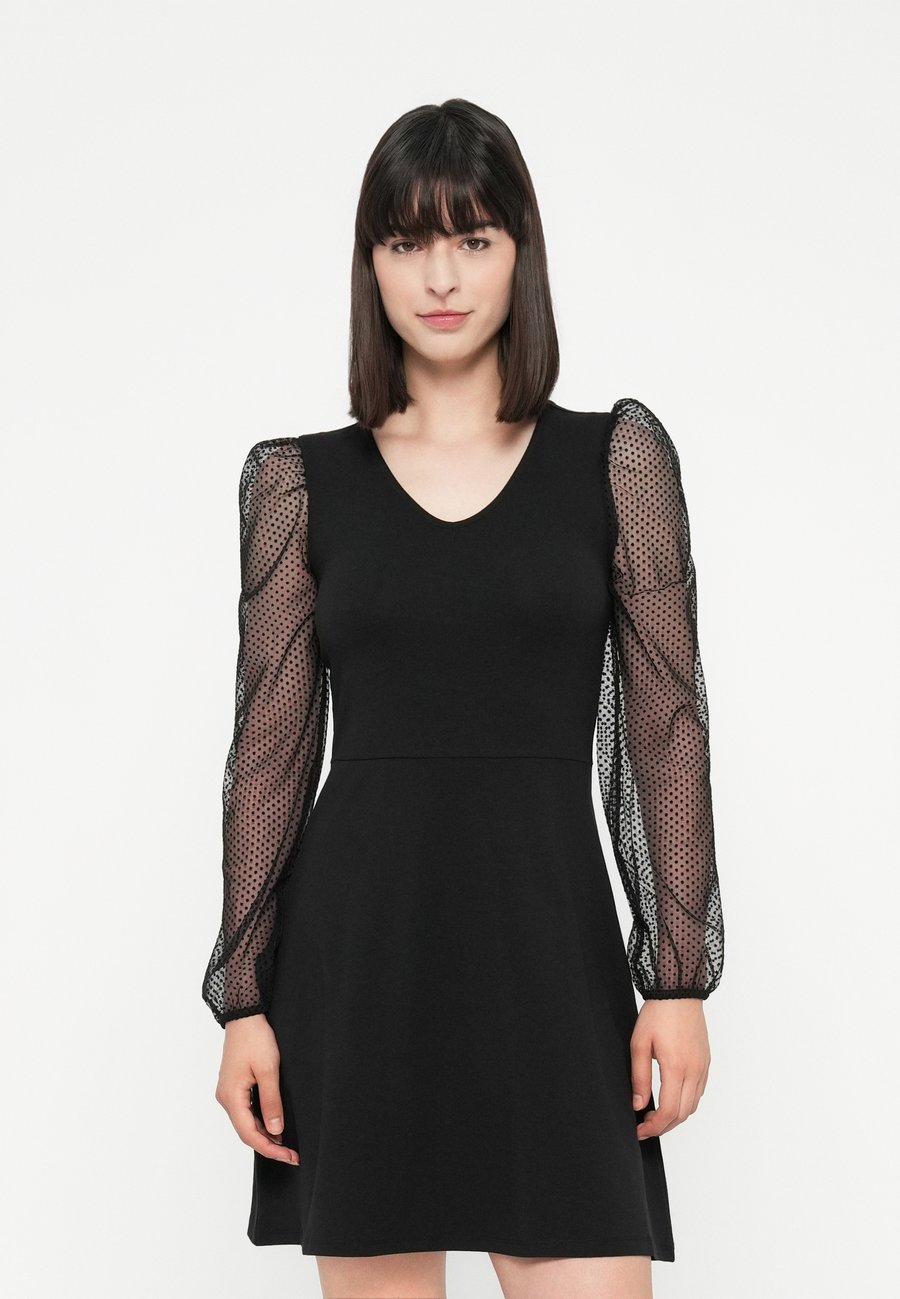 Платье ONLY ONLLIVELOVE DRESS, Black
Платье ONLY ONLLIVELOVE DRESS, Black