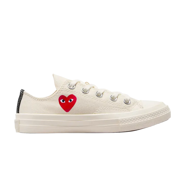 Кроссовки Comme des Garçons PLAY x Chuck 70 Low PS, цвет Single Heart - Milk
Кроссовки Comme des Garçons PLAY x Chuck 70 Low PS, цвет Single Heart - Milk