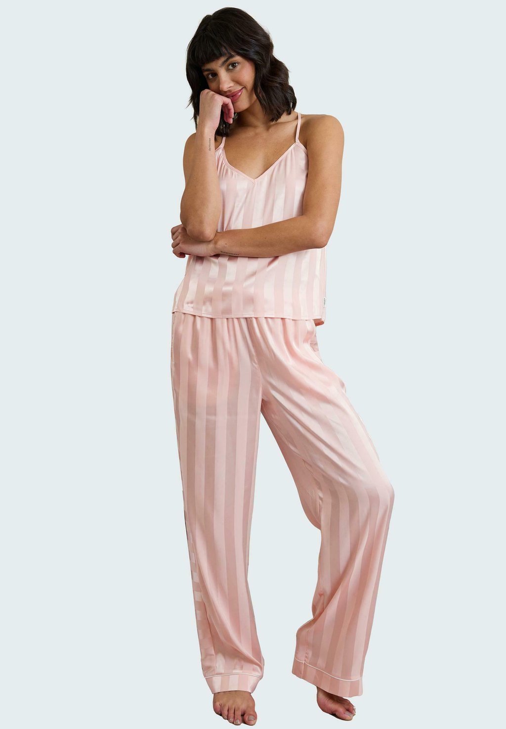 Пижама STRIPE SET - Pyjama set Chelsea Peers, розовый
Пижама STRIPE SET - Pyjama set Chelsea Peers, розовый