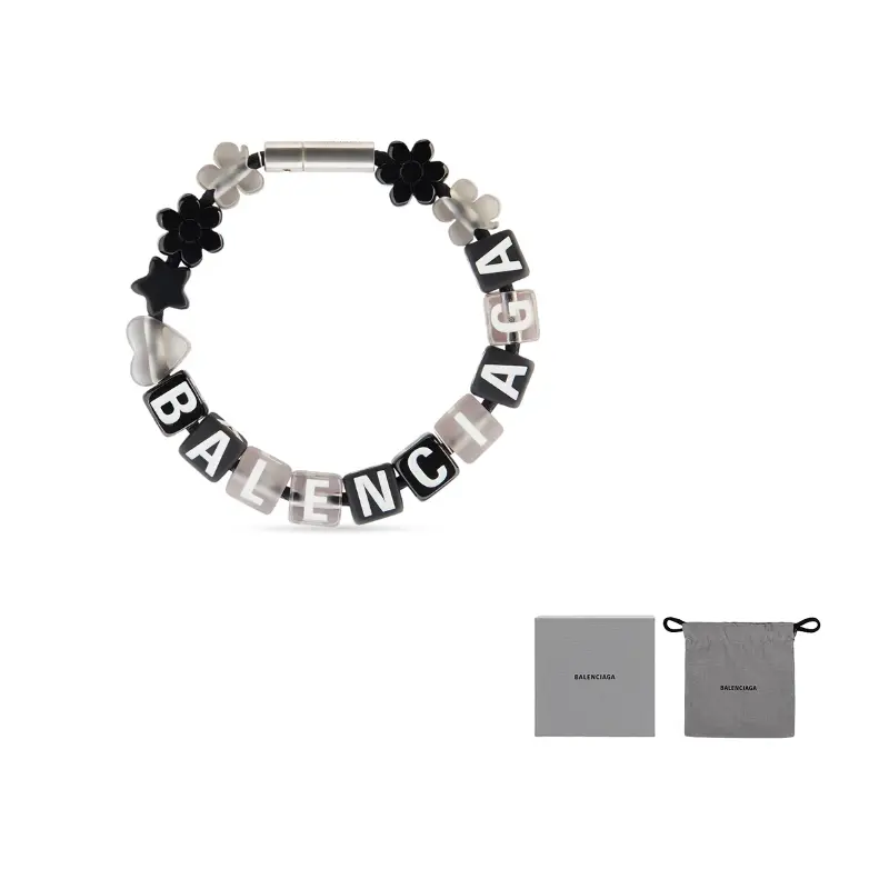 Balenciaga Браслеты Women's Black из Brass, Polyester, Cotton
Balenciaga Браслеты Women's Black из Brass, Polyester, Cotton