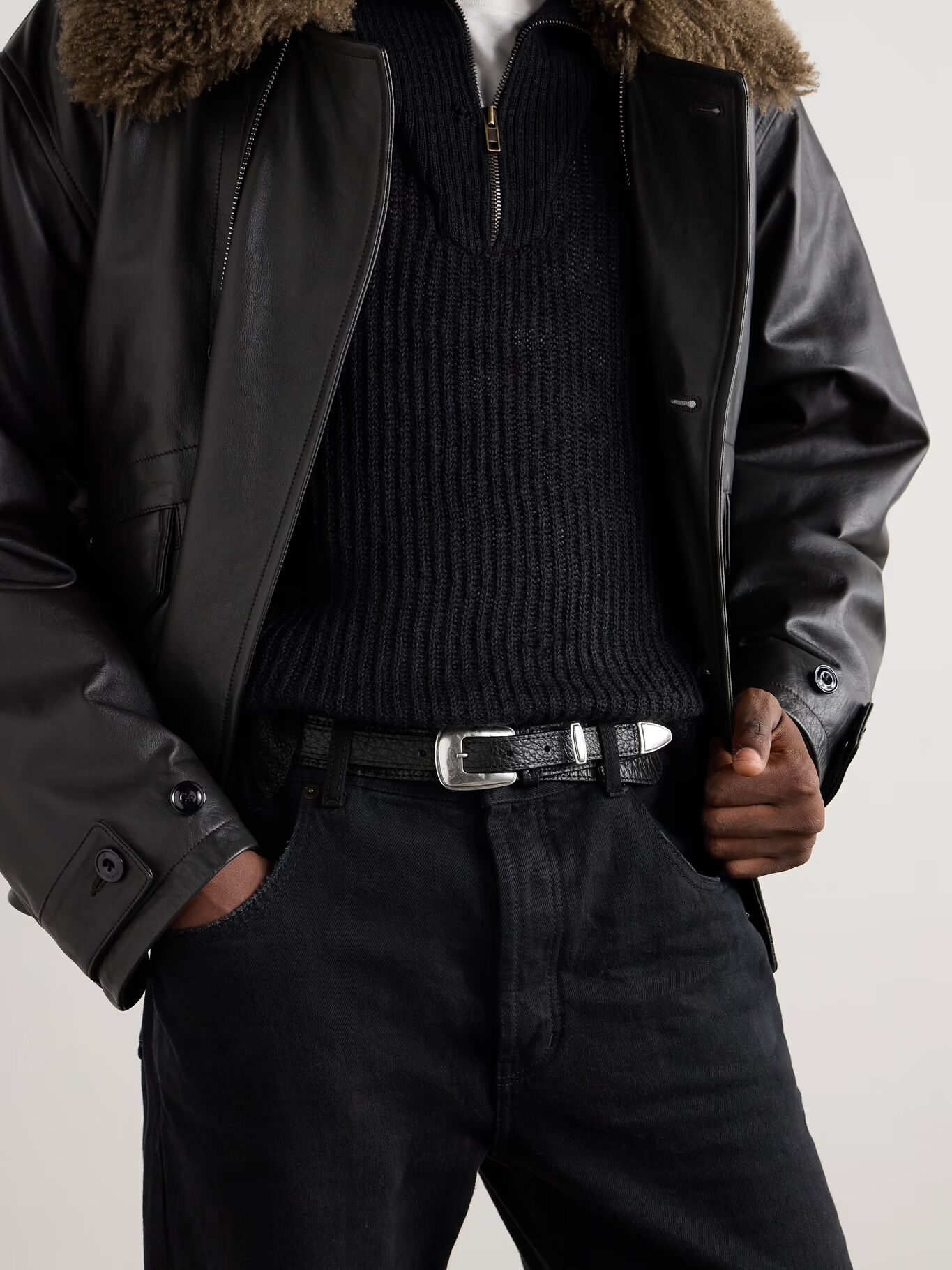 Ремень из натуральной кожи шириной 3 см LEMAIRE, черный
Ремень из натуральной кожи шириной 3 см LEMAIRE, черный