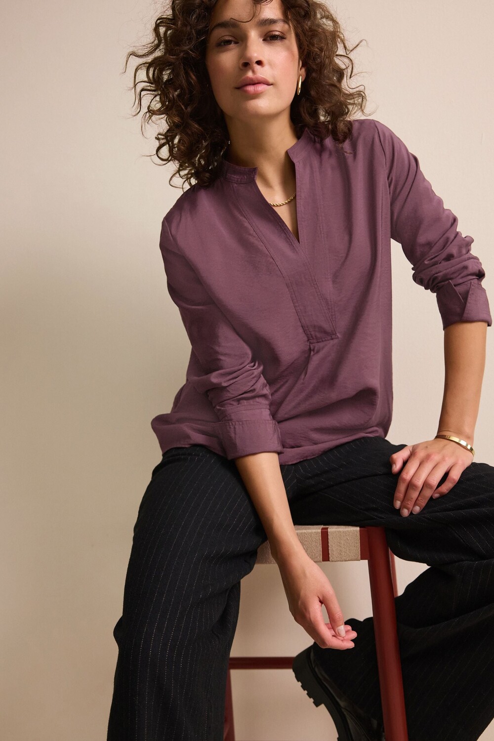 Текстурированная блузка с длинными рукавами и V образным вырезом Next, красный
Текстурированная блузка с длинными рукавами и V образным вырезом Next, красный