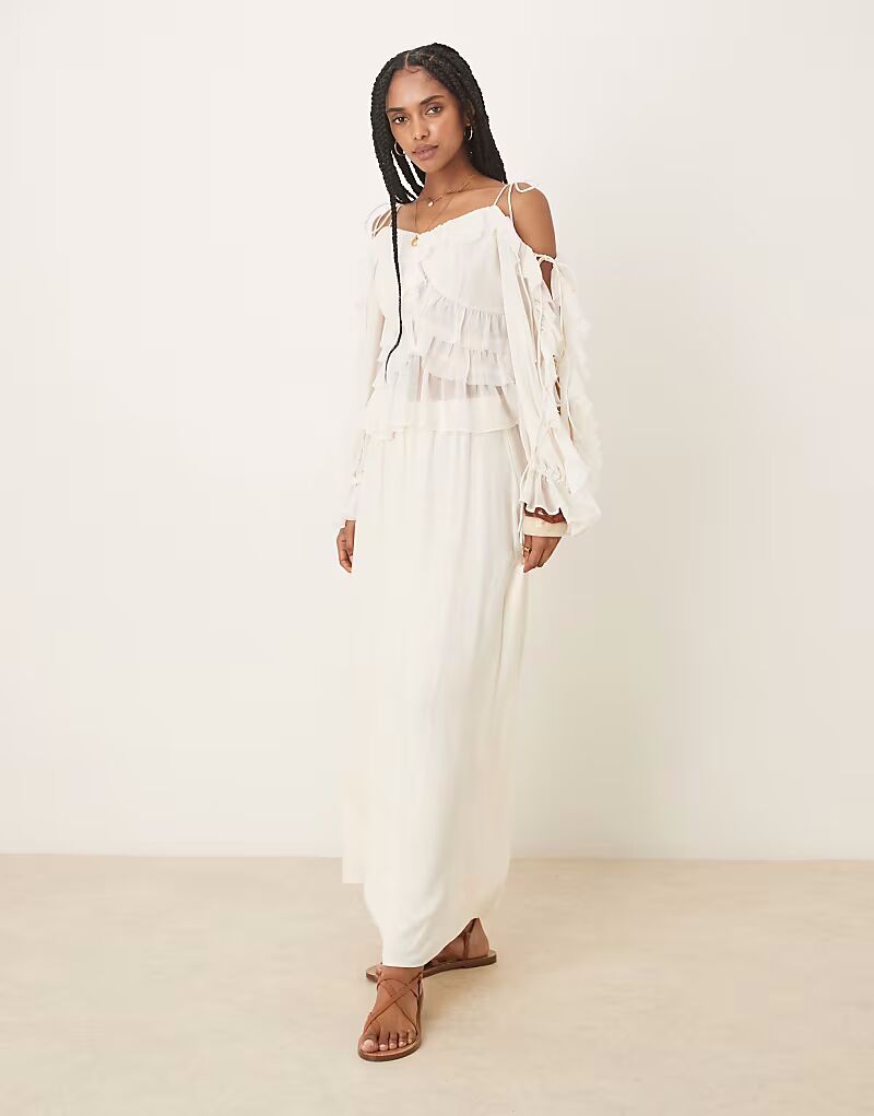 Юбка макси ASOS DESIGN из льняного материала трапециевидной формы цвета слоновой кости
Юбка макси ASOS DESIGN из льняного материала трапециевидной формы цвета слоновой кости