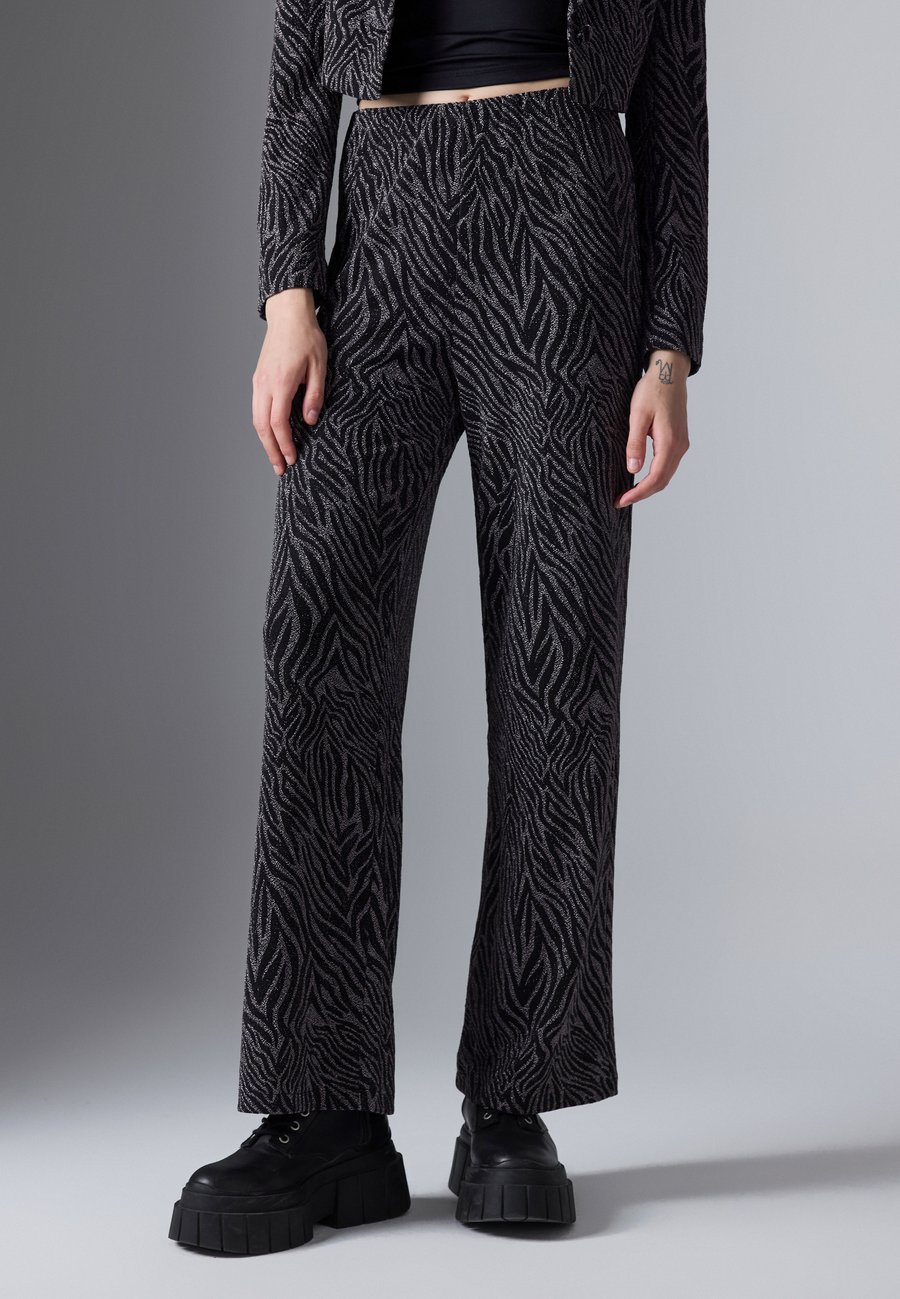 Брюки Even&Odd Trousers, Black
Брюки Even&Odd Trousers, Black
