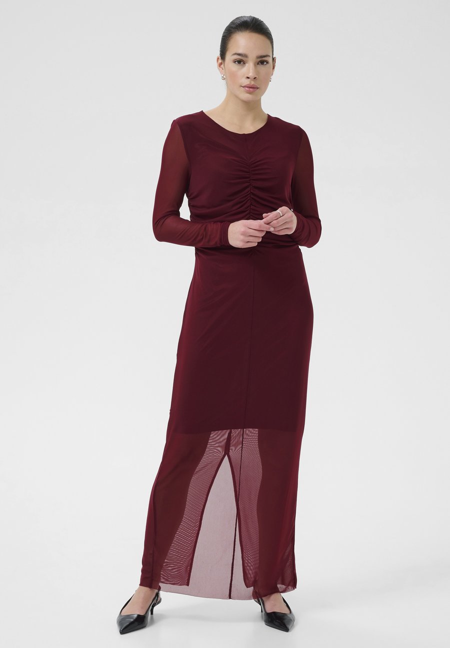 Платье Kaffe CHAI, Windsor Wine/Dark Red
Платье Kaffe CHAI, Windsor Wine/Dark Red