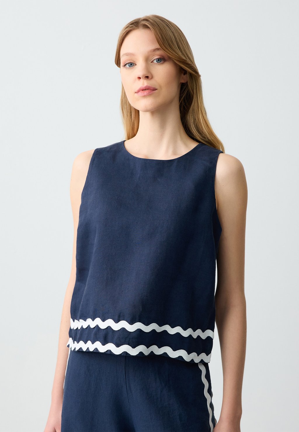 Блуза ROUND NECK SLEEVELESS PATTERNED - Top Jimmy Key, темно-синий
Блуза ROUND NECK SLEEVELESS PATTERNED - Top Jimmy Key, темно-синий