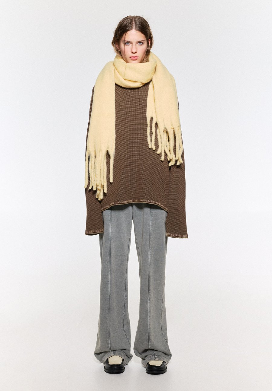 Шарф PULL&BEAR Scarf, Yellow
Шарф PULL&BEAR Scarf, Yellow