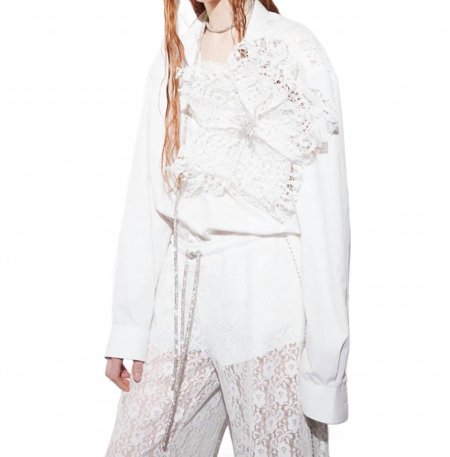 Унисекс переработанная рубашка 132 в белом цвете Omelia Atelier
Унисекс переработанная рубашка 132 в белом цвете Omelia Atelier