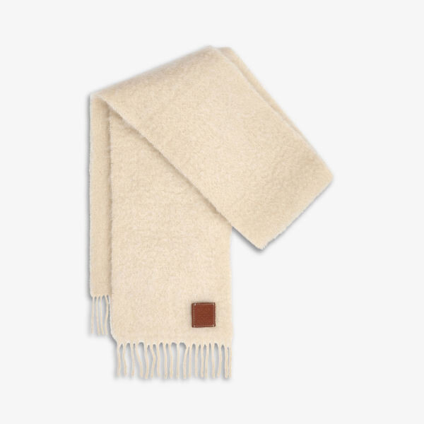 Шарф из мохера с тисненым логотипом Loewe, белый
Шарф из мохера с тисненым логотипом Loewe, белый