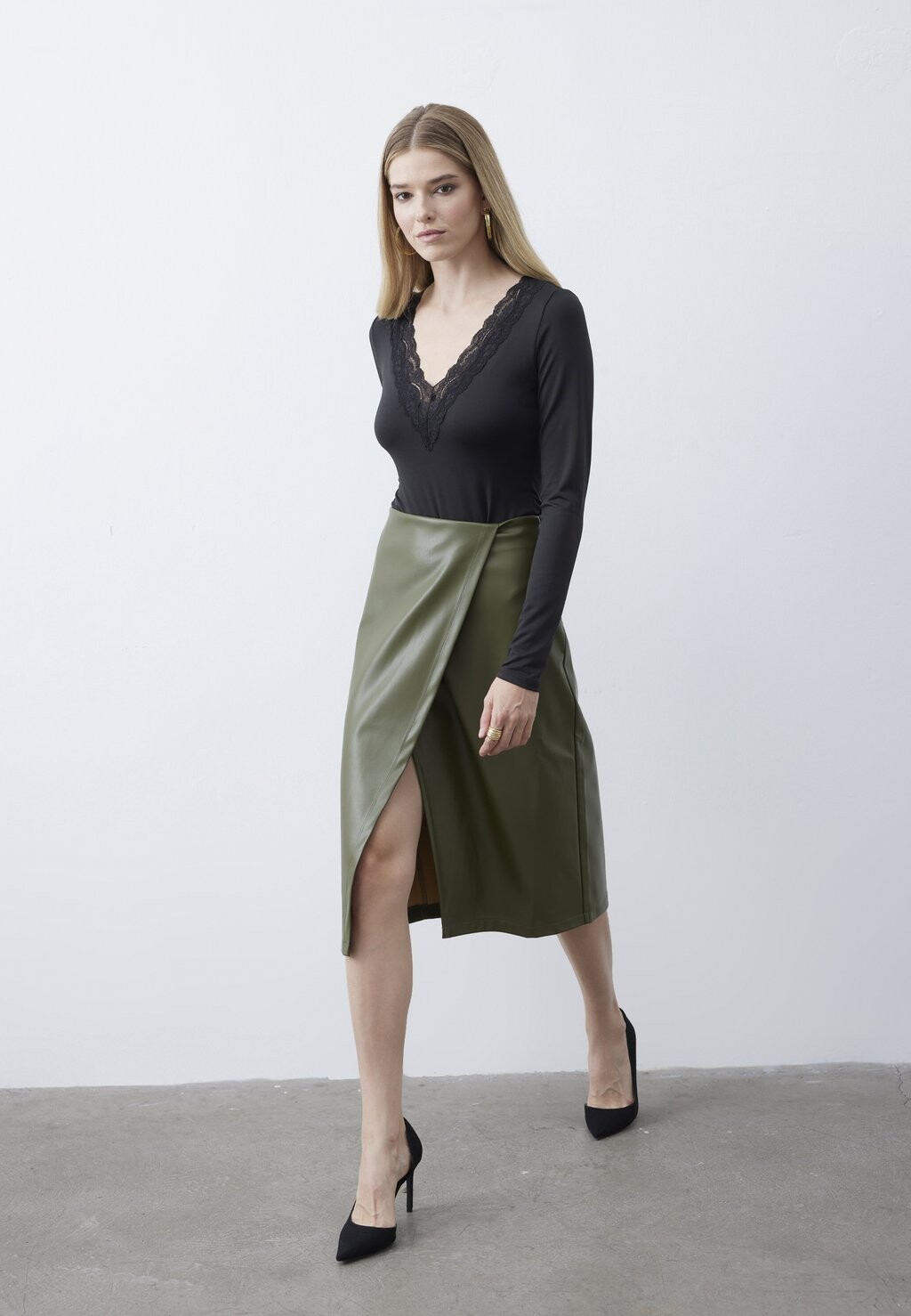 Юбка с запахом Anna Field, хаки
Юбка с запахом Anna Field, хаки