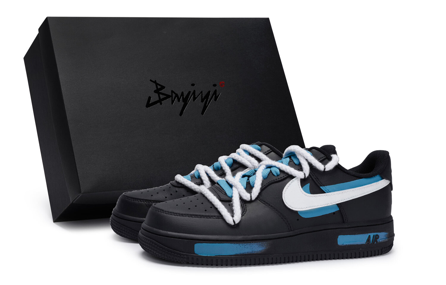 Nike Кроссовки Air Force 1 Low-Top Unisex черно-белые с голубым, цвет Black White Lake Blue
Nike Кроссовки Air Force 1 Low-Top Unisex черно-белые с голубым, цвет Black White Lake Blue