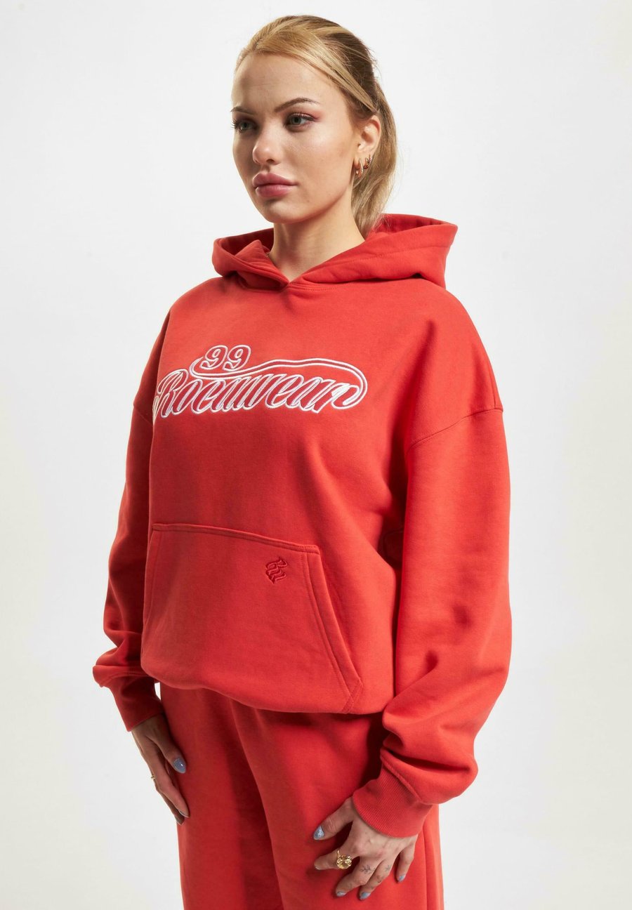 Худи Rocawear Hoodie, Red
Худи Rocawear Hoodie, Red