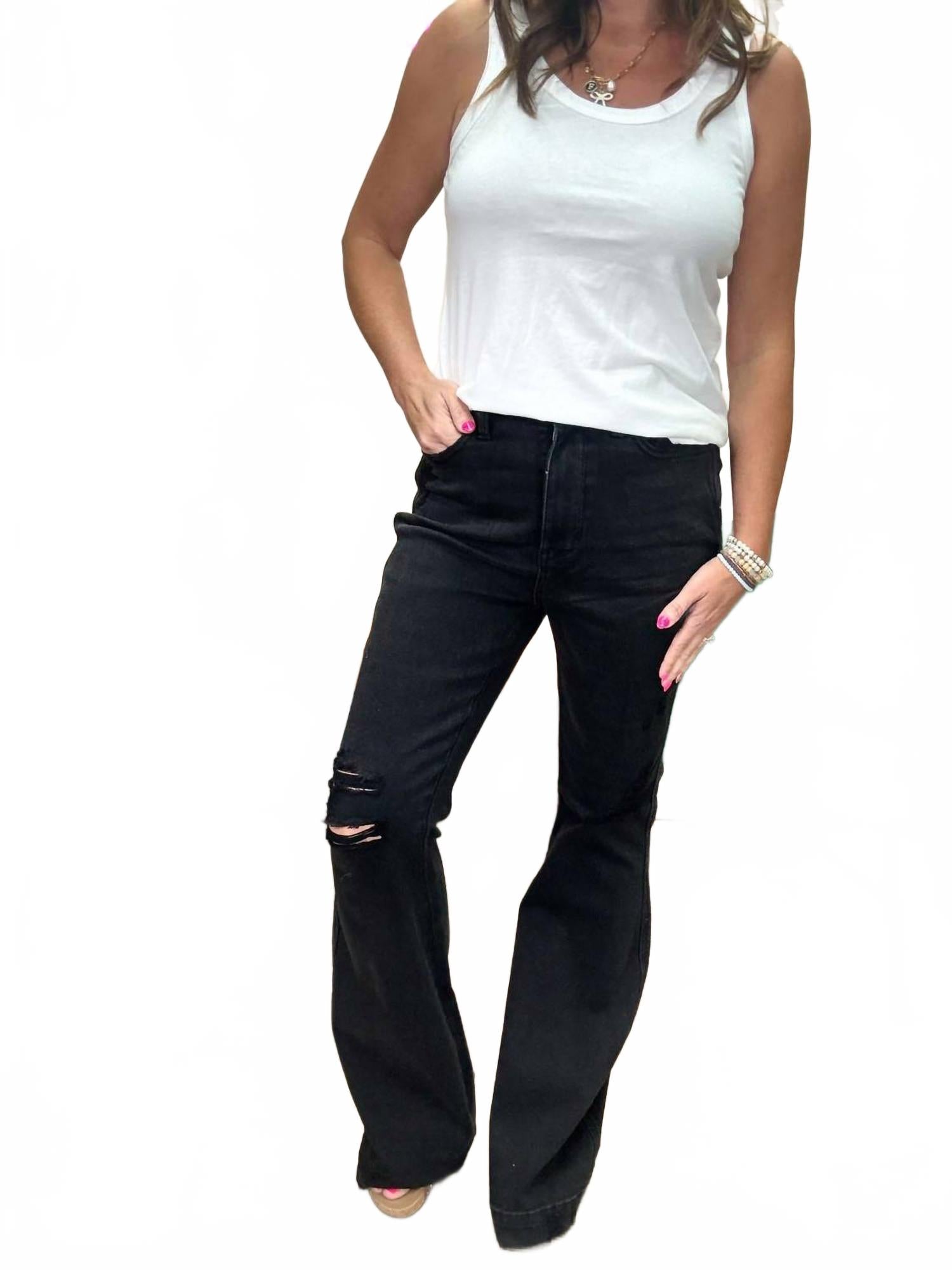 Черные джинсы-клеш с эффектом контроля живота Judy Blue
Черные джинсы-клеш с эффектом контроля живота Judy Blue