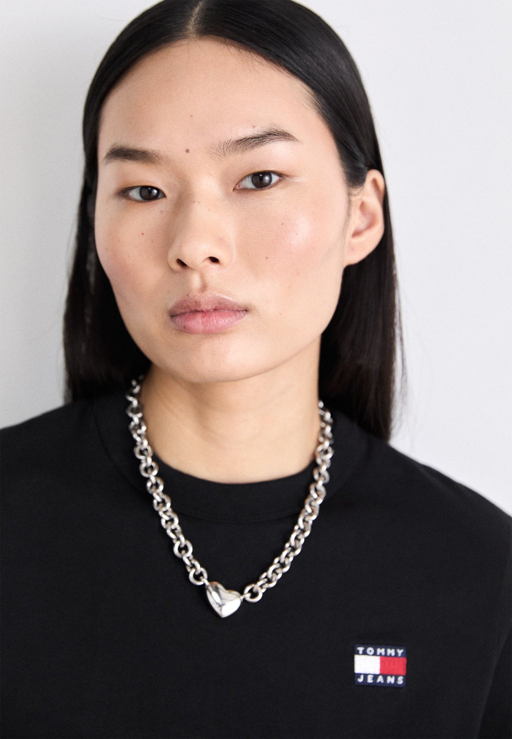 Базовая футболка BADGE TEE Tommy Jeans, черный
Базовая футболка BADGE TEE Tommy Jeans, черный