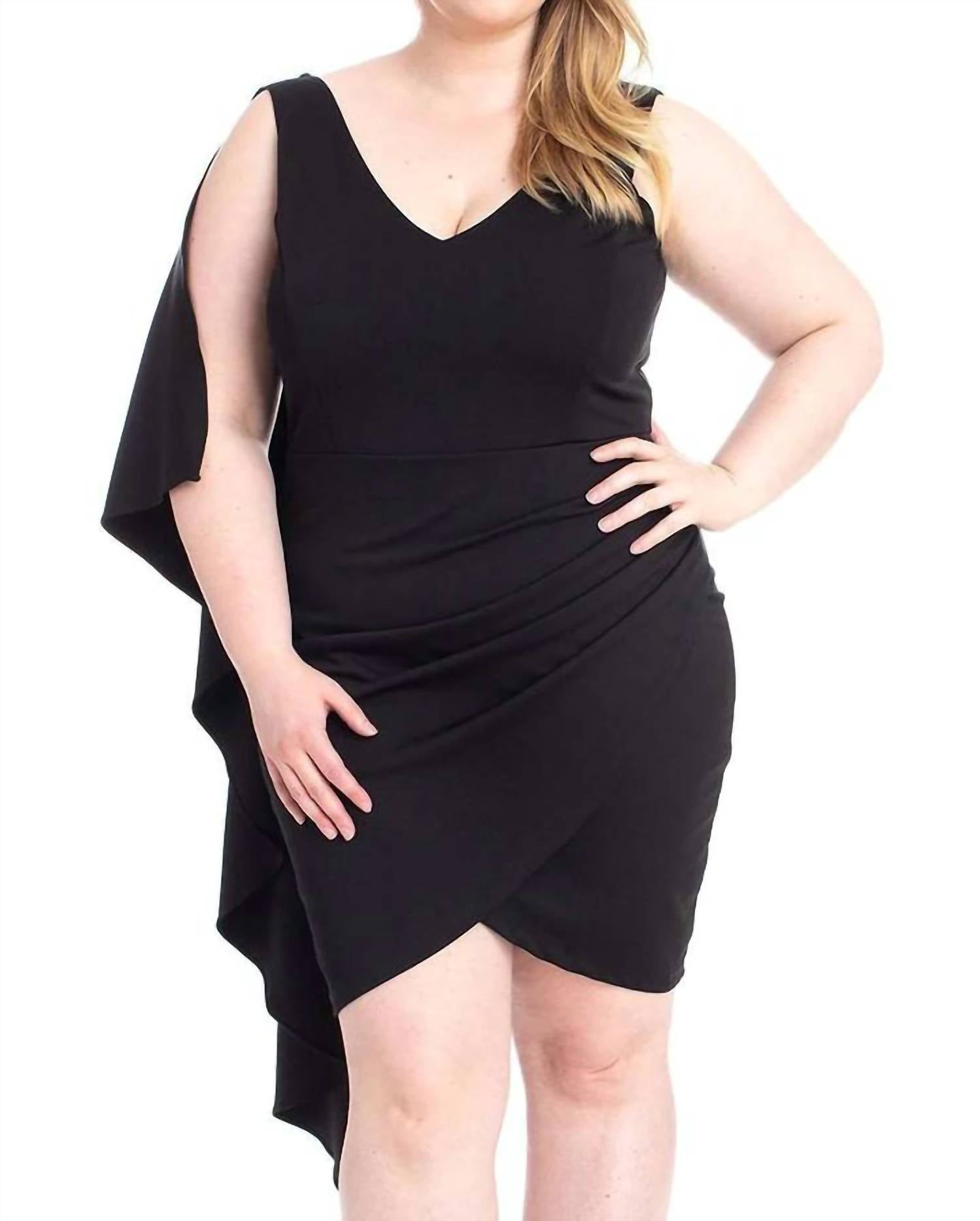 Мини-платье с накидкой на плечи - Plus в черном цвете Symphony
Мини-платье с накидкой на плечи - Plus в черном цвете Symphony