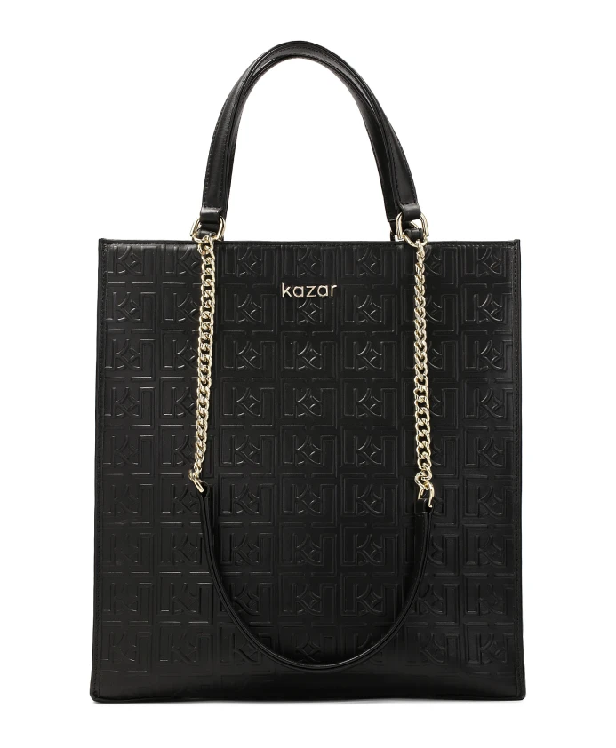 Большая простая сумочка, украшенная рельефным узором. Kazar, черный
Большая простая сумочка, украшенная рельефным узором. Kazar, черный