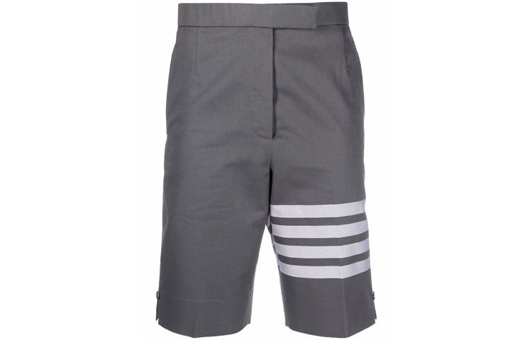 Полосатые укороченные шорты 4 Bar THOM BROWNE, серый
Полосатые укороченные шорты 4 Bar THOM BROWNE, серый