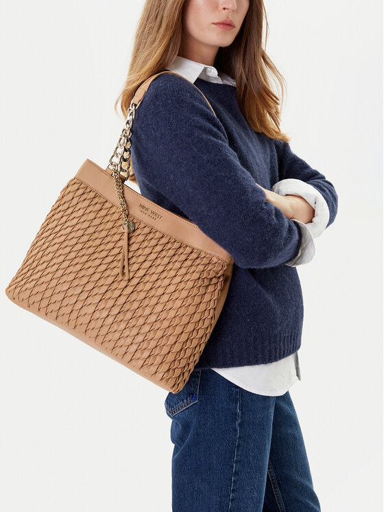 Сумка CEO-DAKOTA-II-LDA8007 Nine West, бежевый
Сумка CEO-DAKOTA-II-LDA8007 Nine West, бежевый