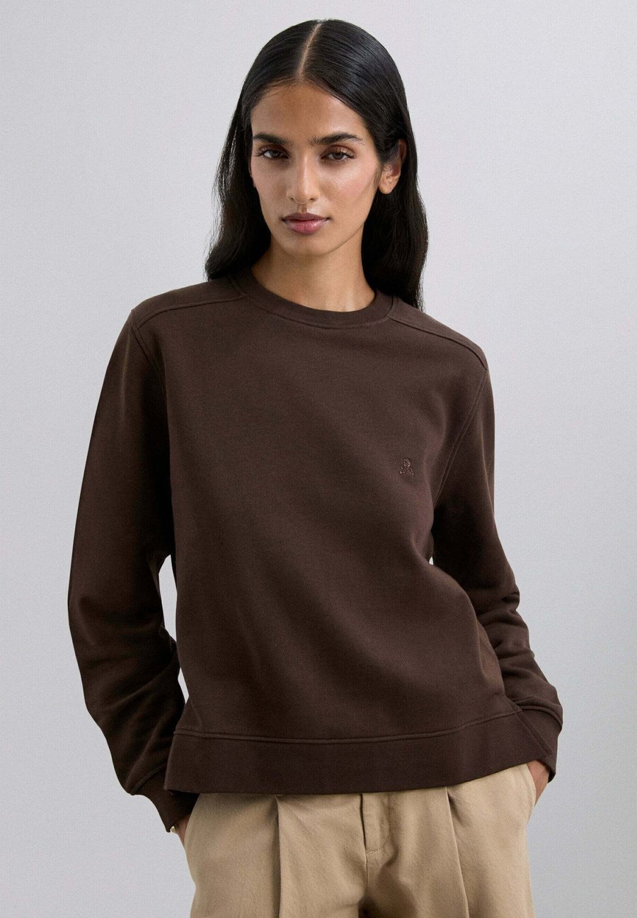 Толстовка Scalpers Sweatshirt, Dark Brown
Толстовка Scalpers Sweatshirt, Dark Brown