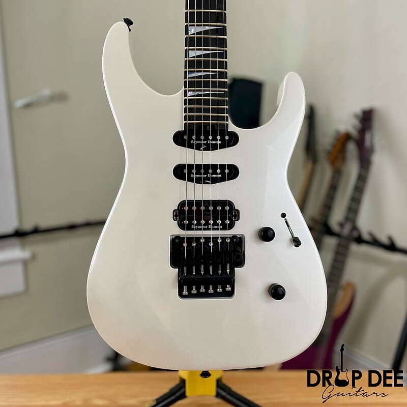 Электрогитара Jackson American Series Soloist SL3 Electric Guitar w/ Case - Platinum Pearl
Электрогитара Jackson American Series Soloist SL3 Electric Guitar w/ Case - Platinum Pearl