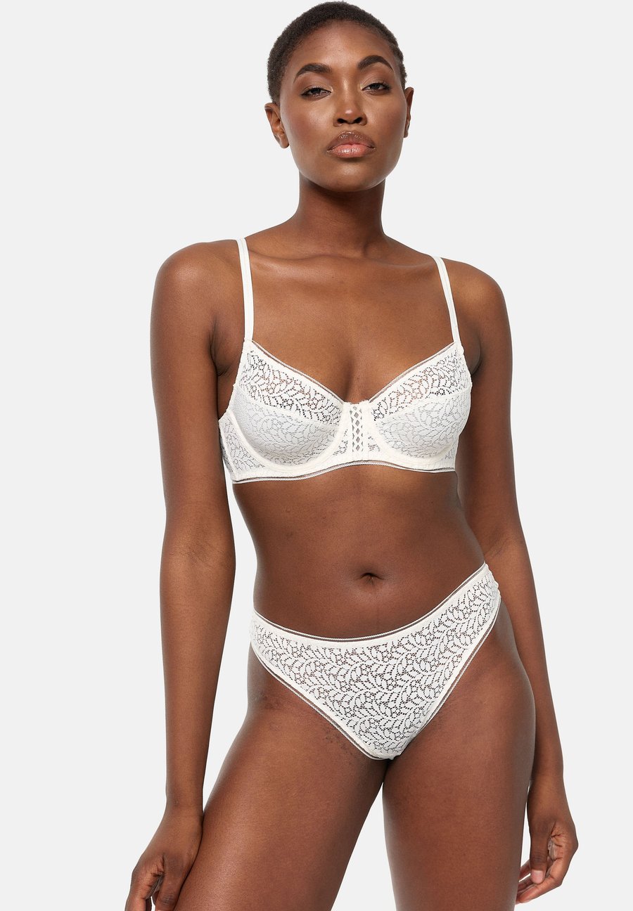 Трусы DIM 2-PACK MODE, Perlmutt/Off-White
Трусы DIM 2-PACK MODE, Perlmutt/Off-White