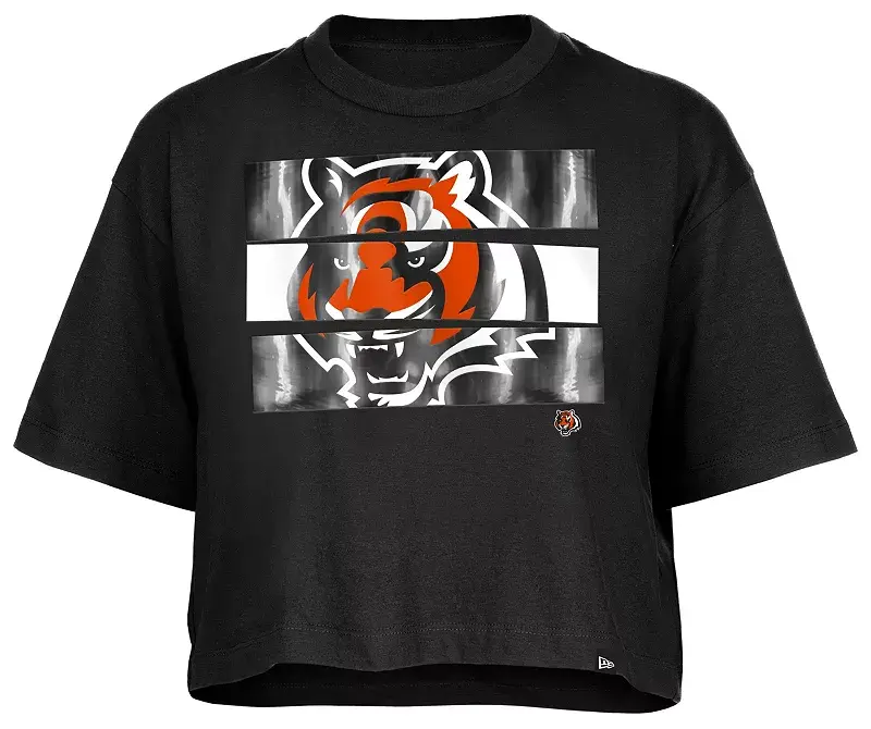 Женская свободная черная футболка с вставками New Era Cincinnati Bengals
Женская свободная черная футболка с вставками New Era Cincinnati Bengals