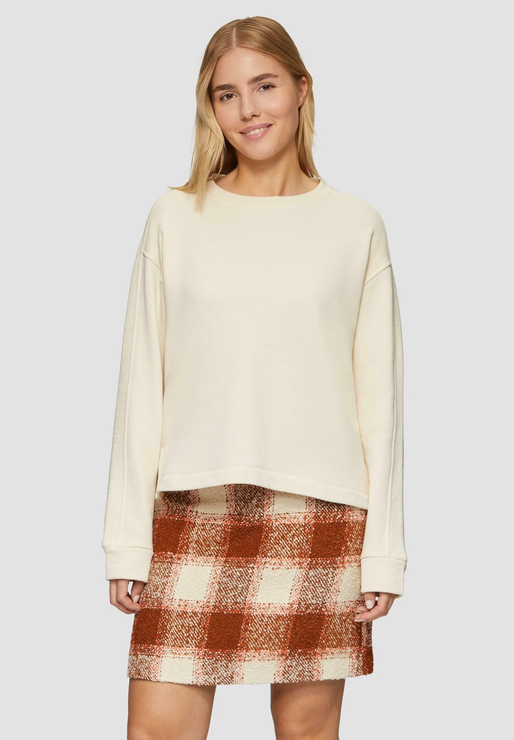 Толстовка UNDYED s.Oliver, бежевый
Толстовка UNDYED s.Oliver, бежевый