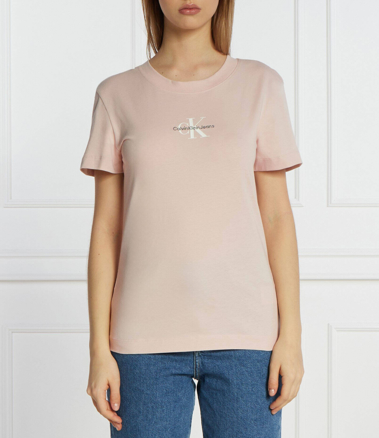 Футболка CALVIN KLEIN JEANS Slim Fit, пудрово-розовый
Футболка CALVIN KLEIN JEANS Slim Fit, пудрово-розовый