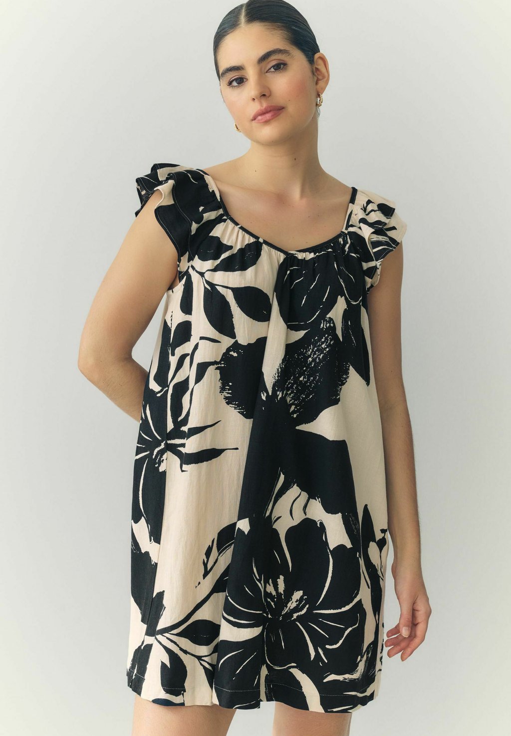 Повседневное платье REGULAR FIT - V-NECK RUFFLE SLEEVE Next, бежевый
Повседневное платье REGULAR FIT - V-NECK RUFFLE SLEEVE Next, бежевый