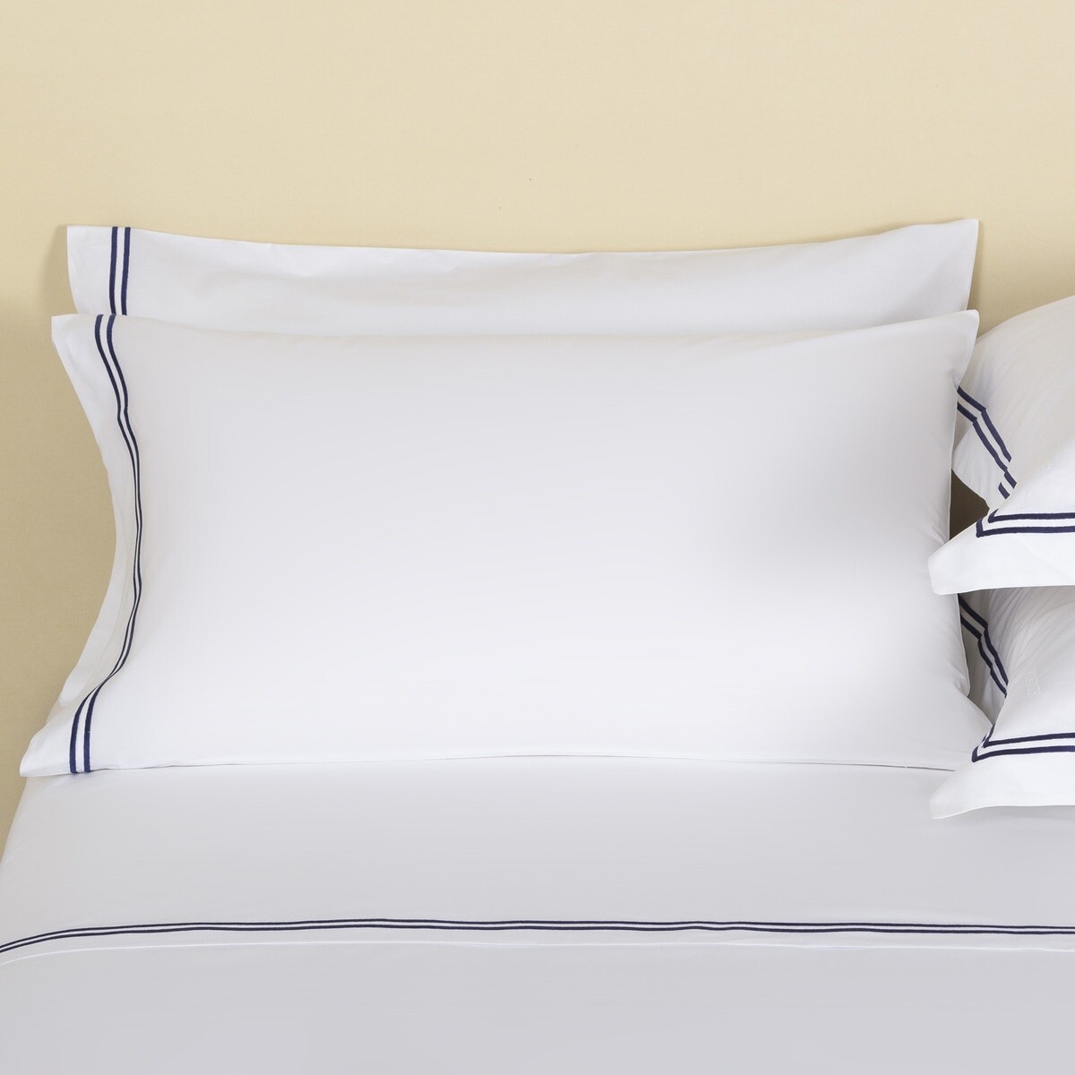 Классическая хлопковая наволочка из перкаля для отеля Frette, темно-синий
Классическая хлопковая наволочка из перкаля для отеля Frette, темно-синий