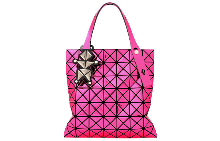 Платиновая полиуретановая женская сумка через плечо розово-красная ISSEY MIYAKE
Платиновая полиуретановая женская сумка через плечо розово-красная ISSEY MIYAKE