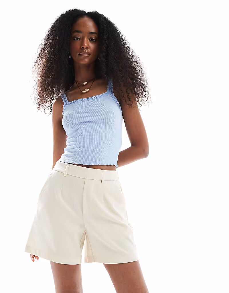 Шорты с резинкой сзади, приталенные, кремового цвета Object
Шорты с резинкой сзади, приталенные, кремового цвета Object