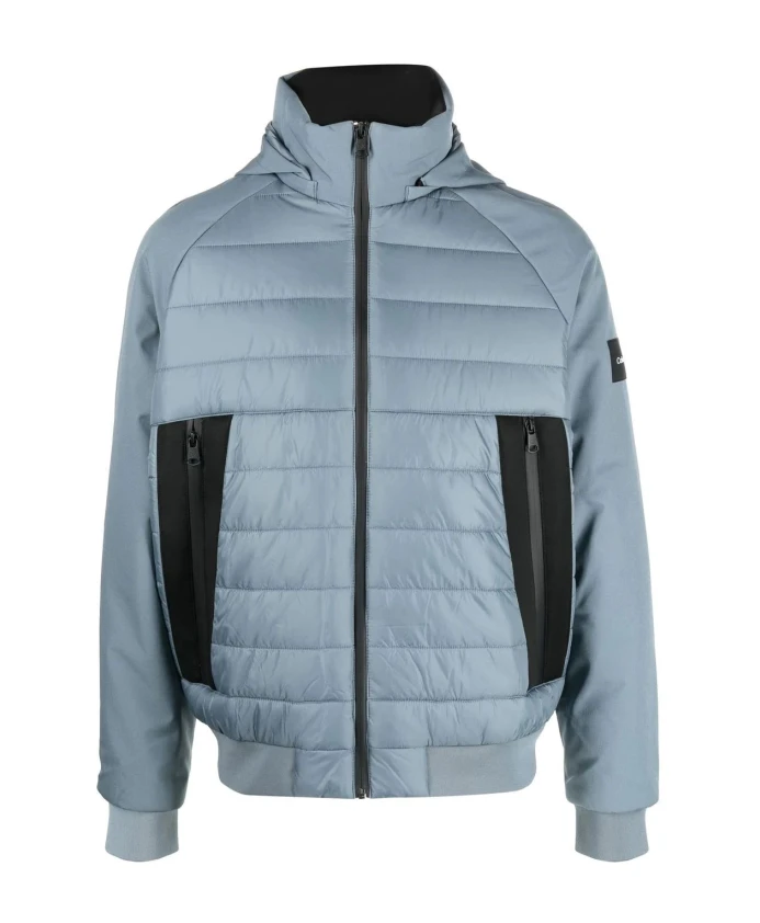 Незаменимая куртка, сочетающая в себе элементы смешанной техники Calvin Klein, серый
Незаменимая куртка, сочетающая в себе элементы смешанной техники Calvin Klein, серый