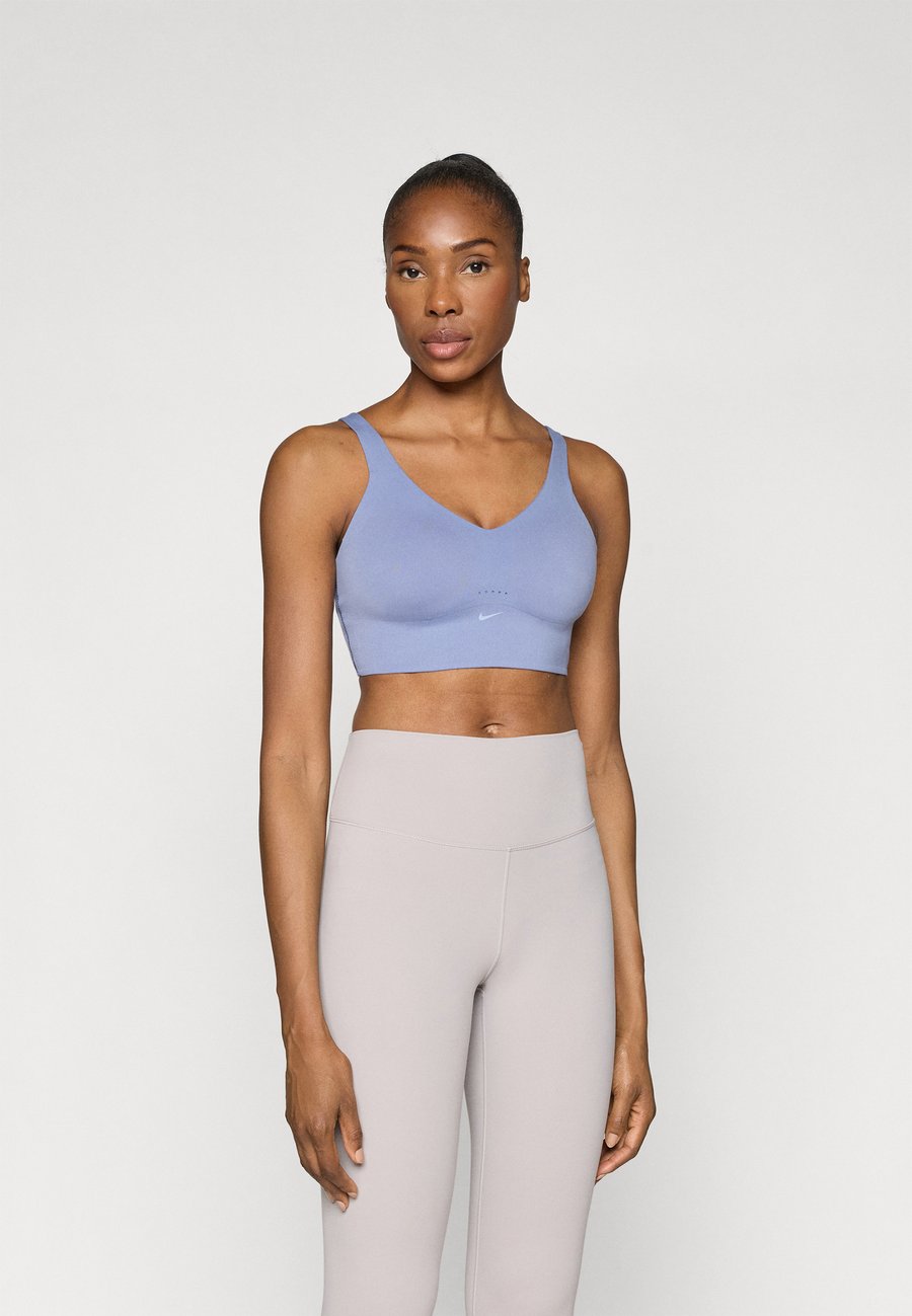 Бюстгальтер Nike Performance ALATE BRA, World Indigo/White/Blue
Бюстгальтер Nike Performance ALATE BRA, World Indigo/White/Blue