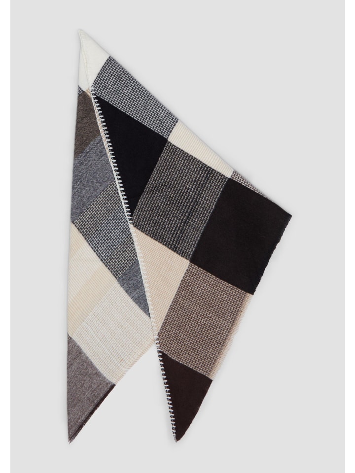 s.Oliver Шарф цвета 99N6_черный
s.Oliver Шарф цвета 99N6_черный