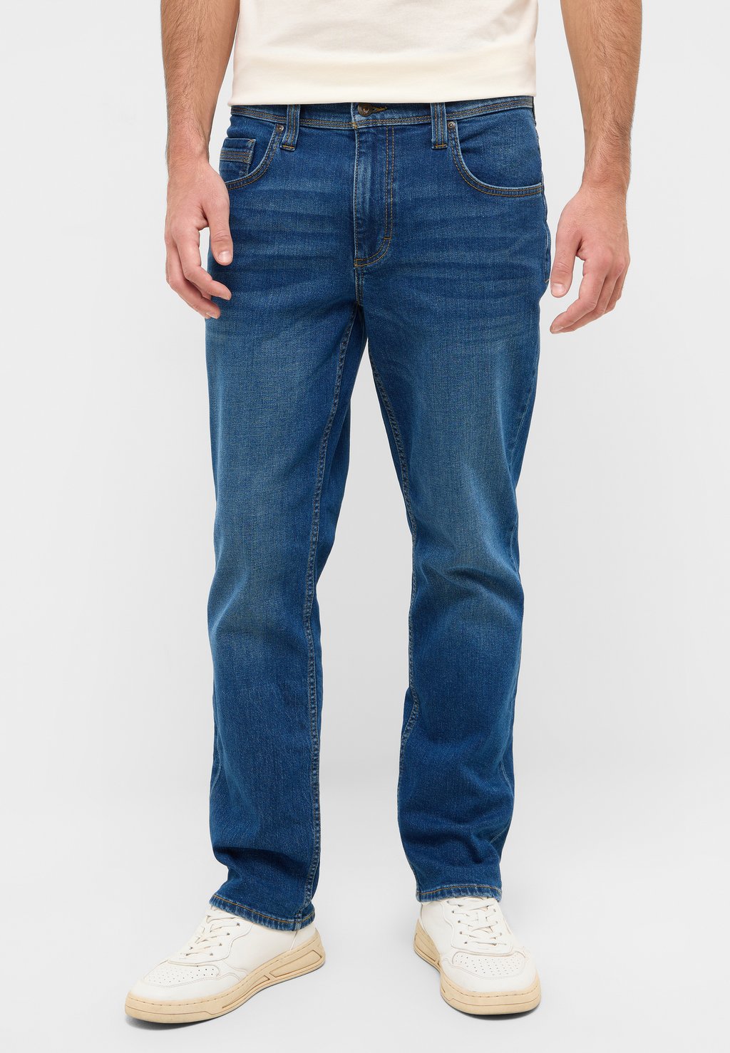 Джинсы прямого кроя STYLE WASHINGTON STRAIGHT Mustang, темно-синий
Джинсы прямого кроя STYLE WASHINGTON STRAIGHT Mustang, темно-синий