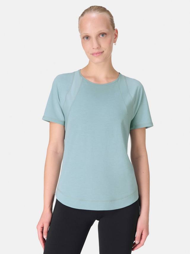 Футболка Breathe Easy с сетчатыми вставками Sweaty Betty, Vapour Blue
Футболка Breathe Easy с сетчатыми вставками Sweaty Betty, Vapour Blue