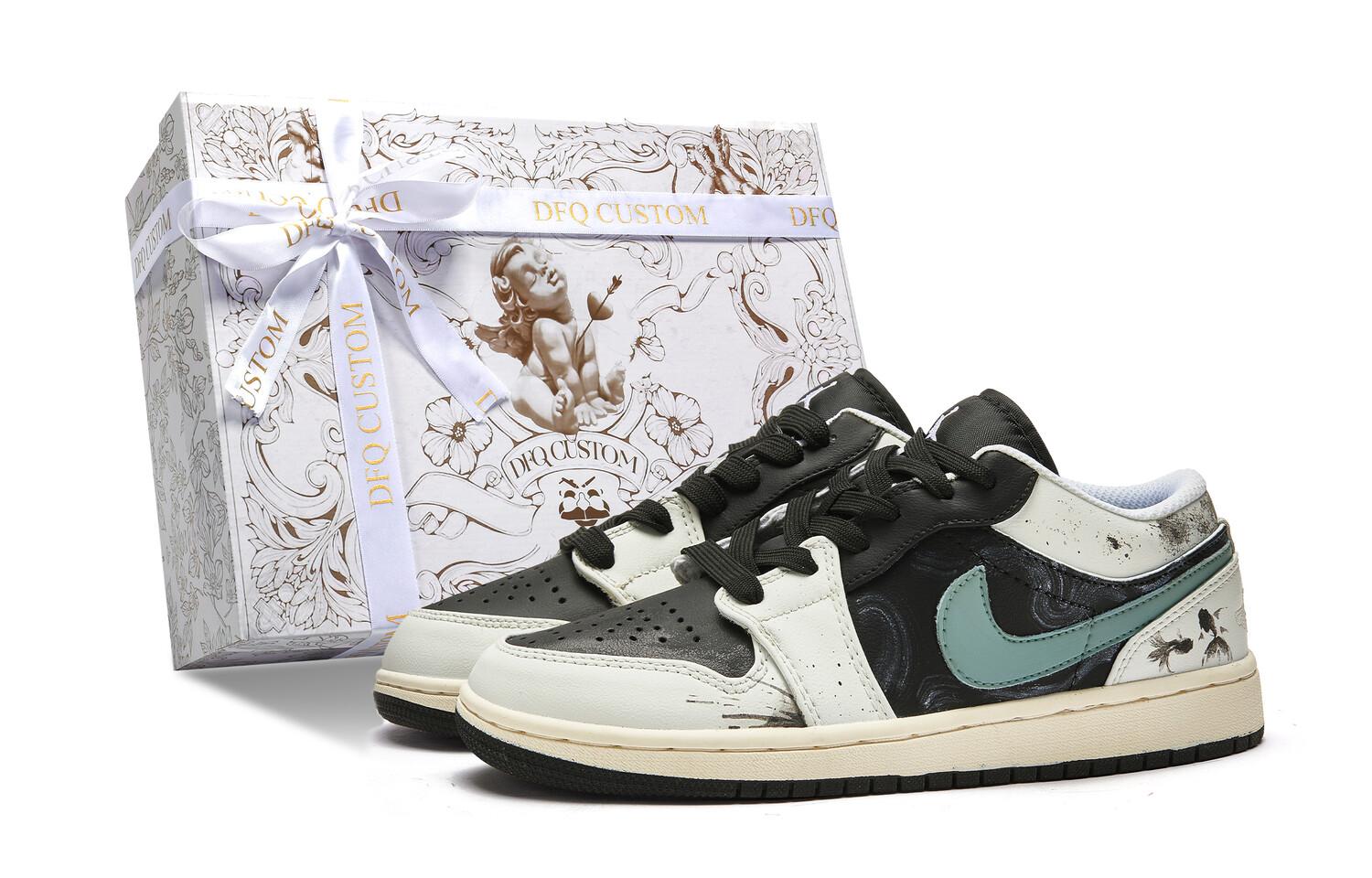 Кроссовки Air Jordan 1 Vintage Basketball Shoes Women's Low-top Black/green, черный/зеленый
Кроссовки Air Jordan 1 Vintage Basketball Shoes Women's Low-top Black/green, черный/зеленый