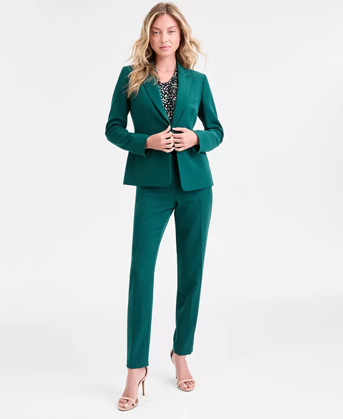 Женский костюм-двойка из стрейч-креповой ткани: приталенный пиджак и брюки с зауженным кроем Kasper, зеленый
Женский костюм-двойка из стрейч-креповой ткани: приталенный пиджак и брюки с зауженным кроем Kasper, зеленый