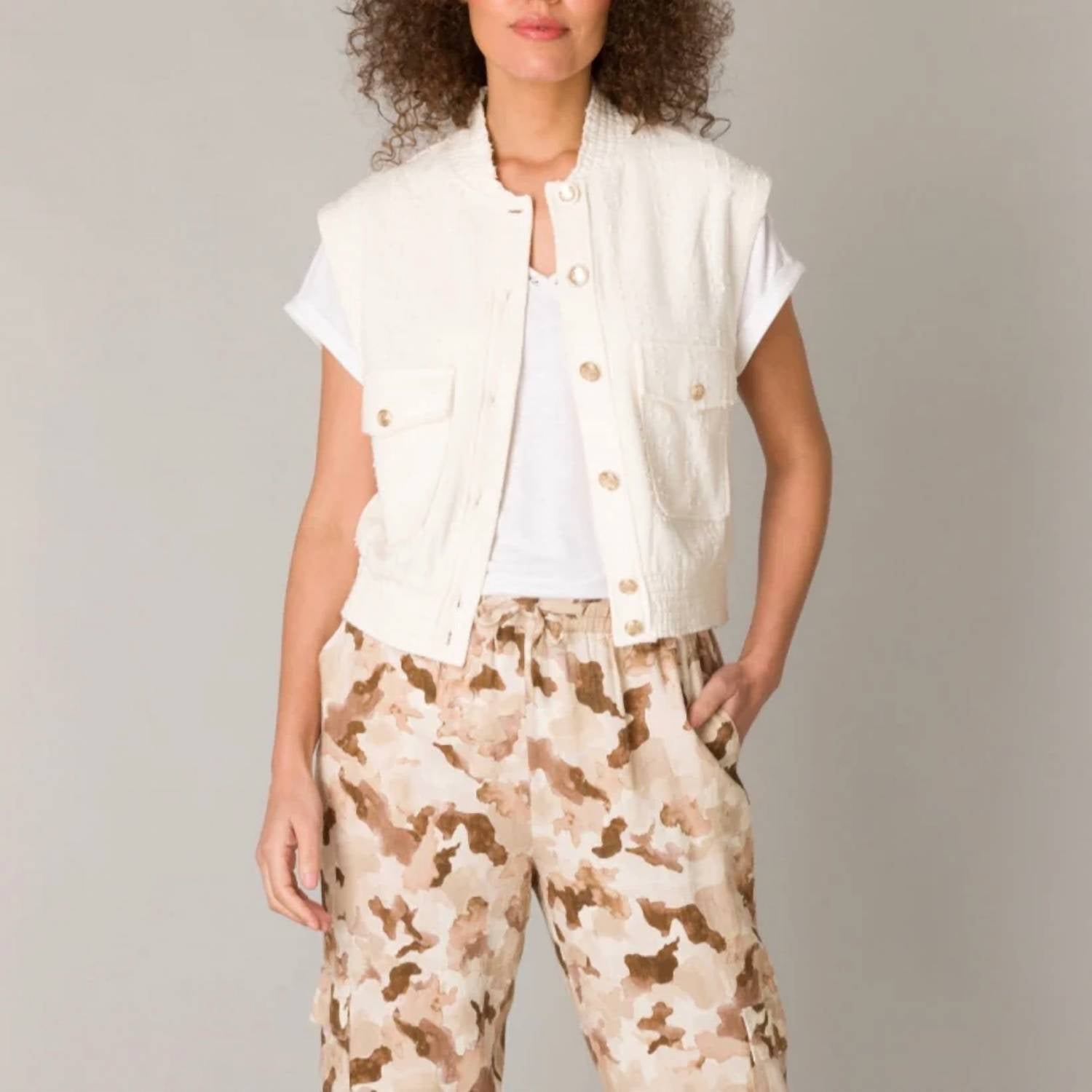 Женский летний безрукавный жилет Ginny в натуральном белом Yest
Женский летний безрукавный жилет Ginny в натуральном белом Yest