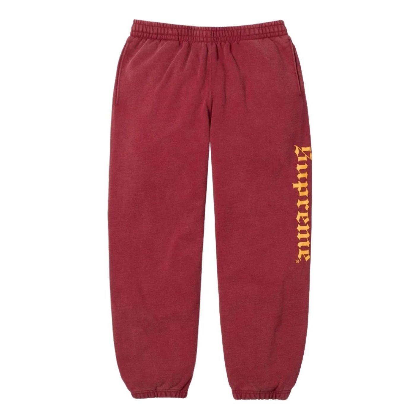 Спортивные штаны Supreme FW25 Washed Old English 'Cardinal'
Спортивные штаны Supreme FW25 Washed Old English 'Cardinal'