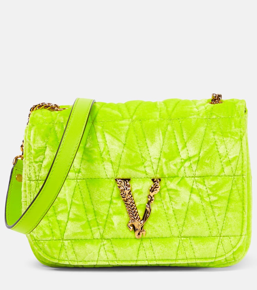 Вельветовая сумка через плечо Virtus Small Versace, Aci Line-Oro Versace
Вельветовая сумка через плечо Virtus Small Versace, Aci Line-Oro Versace