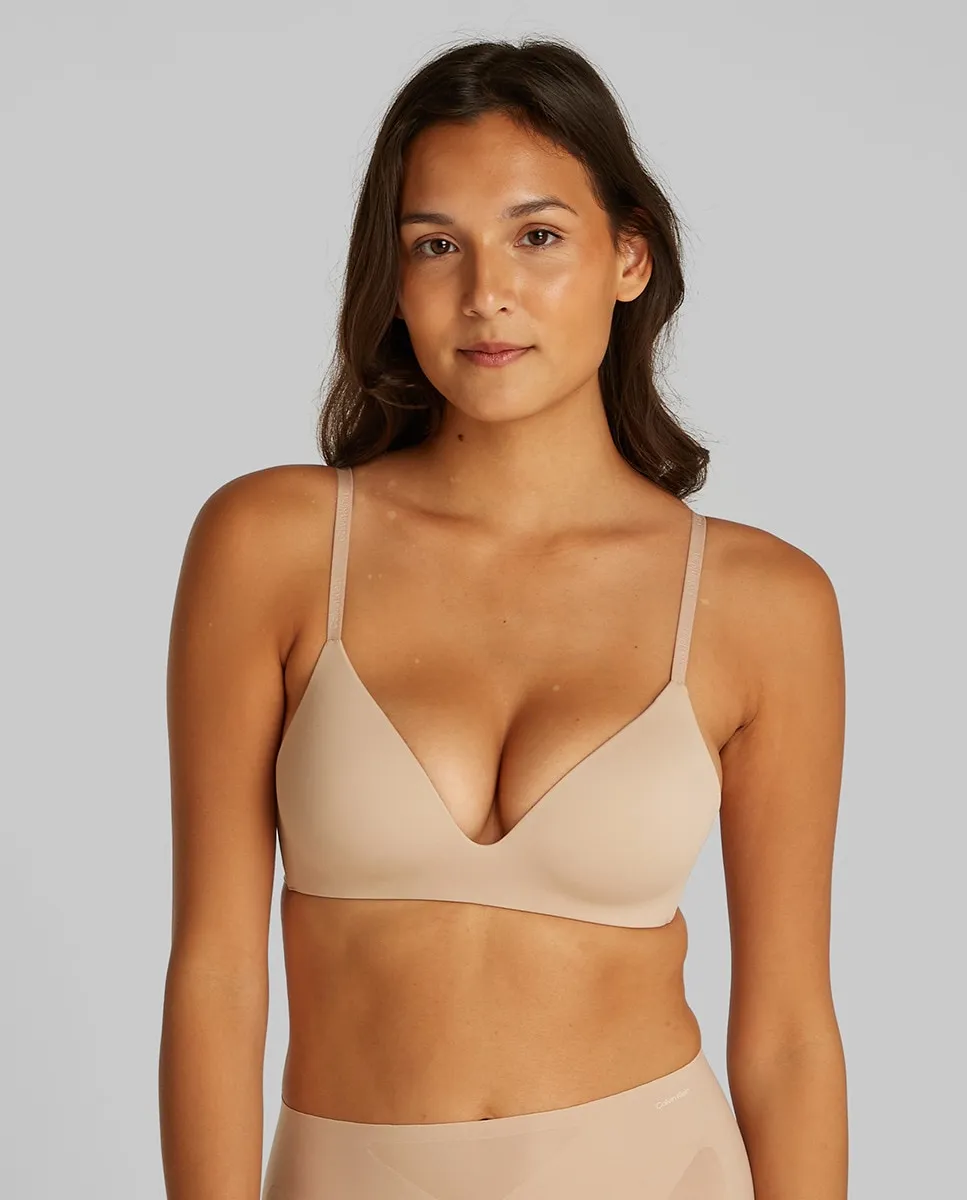 Классический бюстгальтер без косточек PERFECTLY FIT Calvin Klein, бежевый
Классический бюстгальтер без косточек PERFECTLY FIT Calvin Klein, бежевый