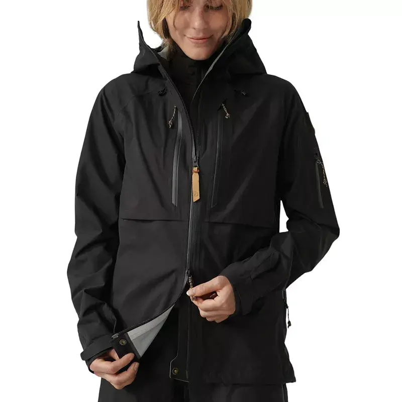 Женская куртка Fjallraven Keb Eco-Shell, черный
Женская куртка Fjallraven Keb Eco-Shell, черный