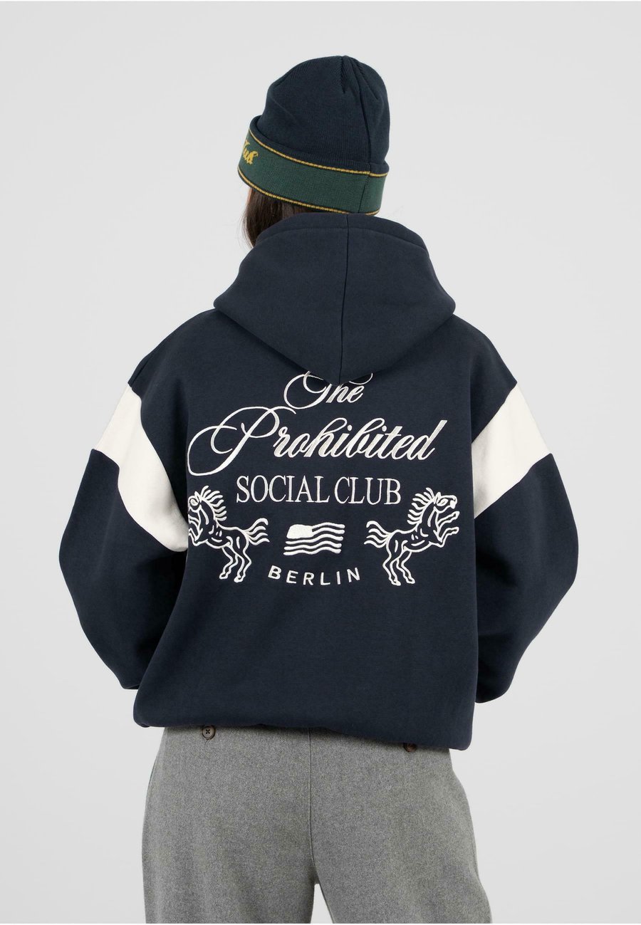 Толстовка PROHIBITED CLUB MEMBER CONTRAST ZIP, Navy/Dark Blue
Толстовка PROHIBITED CLUB MEMBER CONTRAST ZIP, Navy/Dark Blue