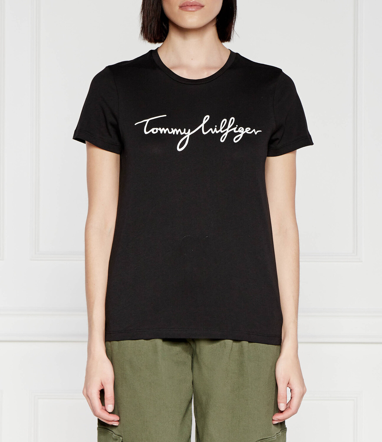 Футболка Tommy Hilfiger REG C-NK SIGNATURE Regular Fit, черный
Футболка Tommy Hilfiger REG C-NK SIGNATURE Regular Fit, черный