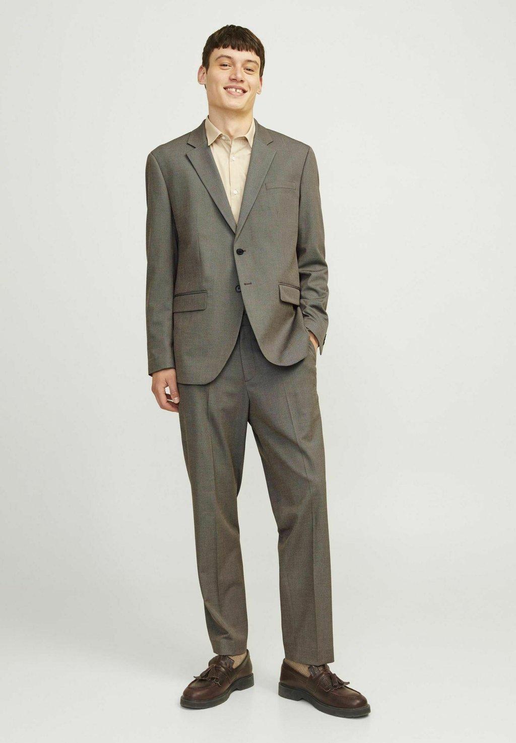 Пиджак-блейзер EINREIHIGER JPRBUSHWICK NORMAL GESCHNITTEN Jack & Jones PREMIUM, серый
Пиджак-блейзер EINREIHIGER JPRBUSHWICK NORMAL GESCHNITTEN Jack & Jones PREMIUM, серый